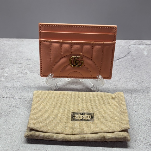 Gucci Accessories - Gucci apricot Card Holder